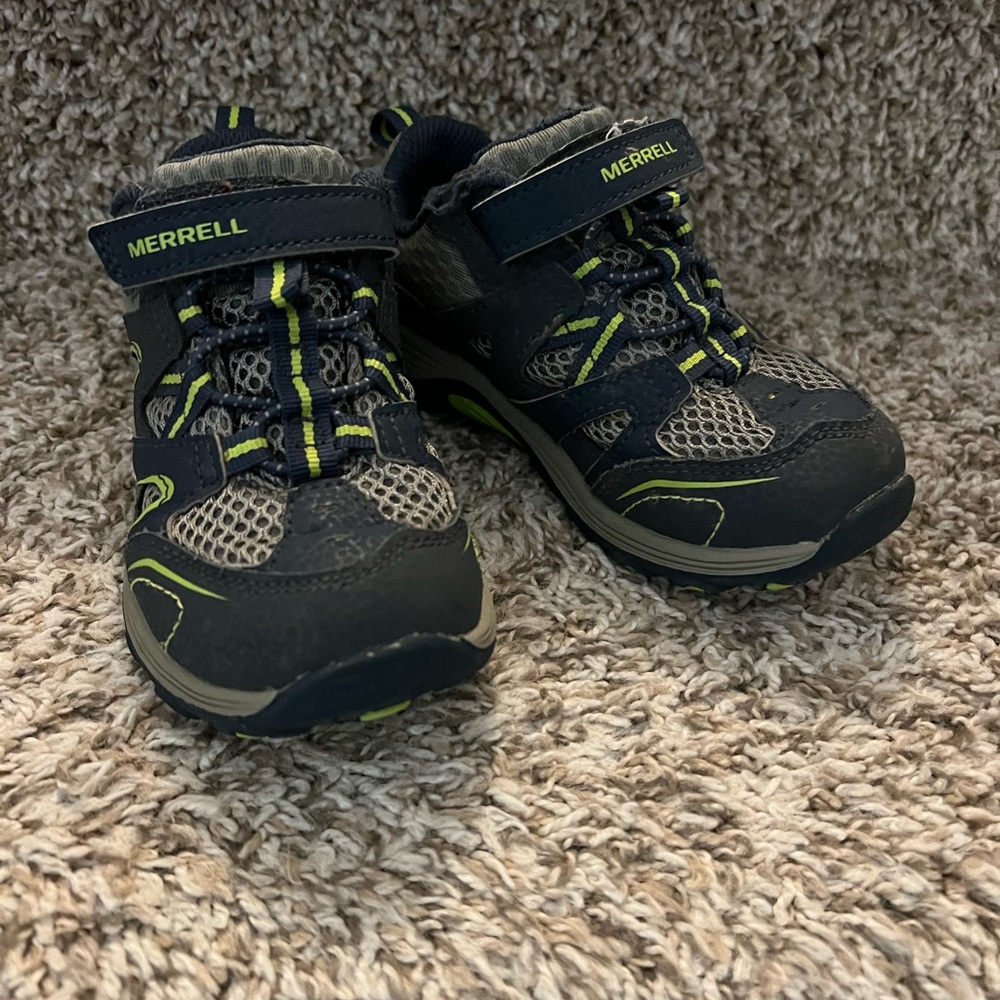 Merrell Kids' Black and Green Hiking Shoe